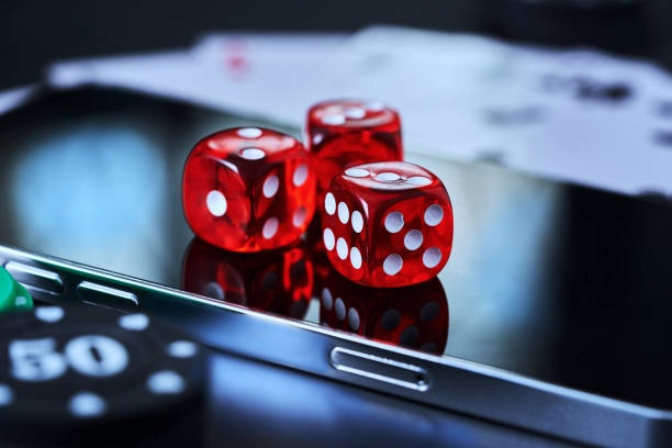 Multi-table poker tournament on dota 888 showing leaderboard and remaining player count